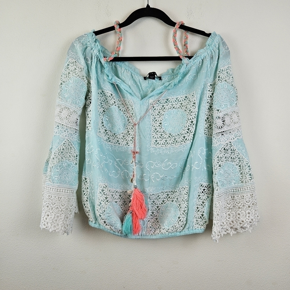 Boston Proper embroidered lace off shoulder bell Sleeves top XS boho Festival